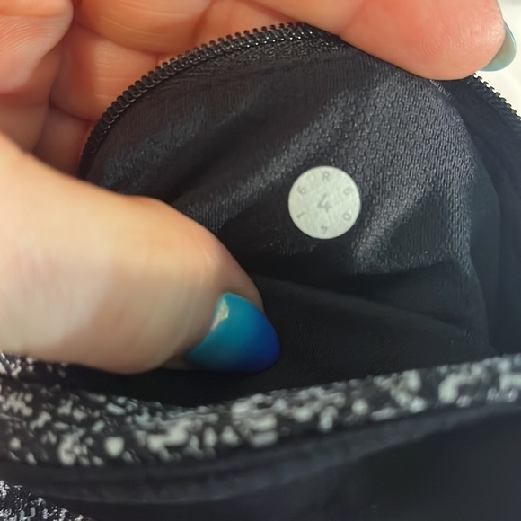 Lululemon Pace Rival Crop Pants Leggings Size 4 Jacquard Black White Pockets - Picture 7 of 8